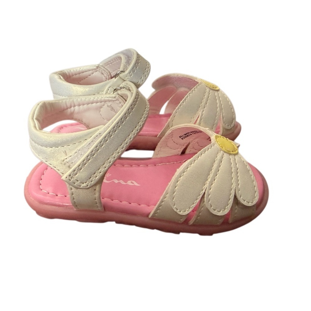 Nina Girls Cristle White Pearlized Sandals NWOT Size 6M - Picture 2 of 7